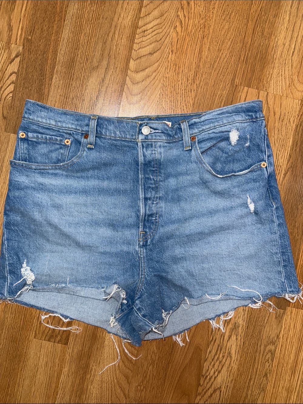 Levi's Ribcage Short Denim Shorts size 34